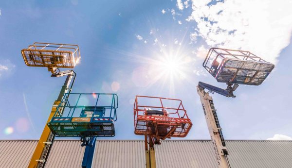 verschiedene Hebemaschinen von Weiland in einer Übersichtsdarstellung.